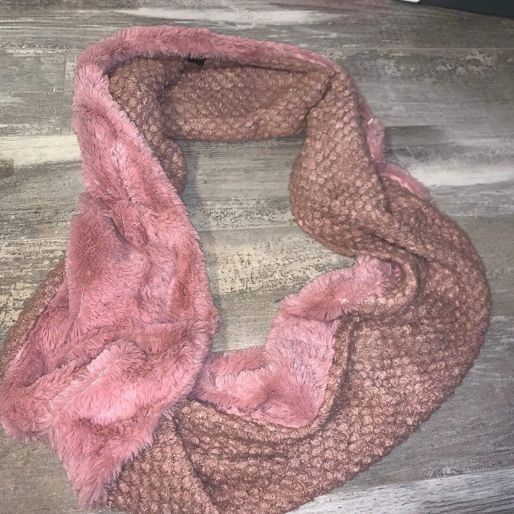 Ugg scarf